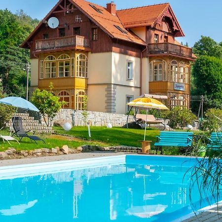 Willa Jagniatkow Bed & Breakfast Bagian luar foto