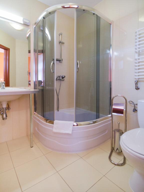 Willa Jagniatkow Bed & Breakfast Bagian luar foto