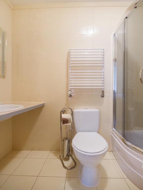 Willa Jagniatkow Bed & Breakfast Bagian luar foto