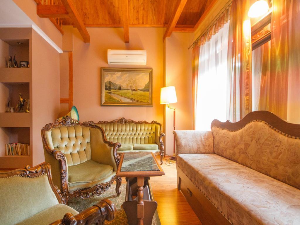 Willa Jagniatkow Bed & Breakfast Bagian luar foto