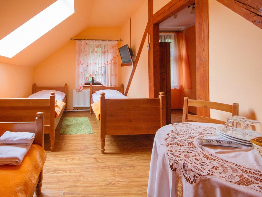 Willa Jagniatkow Bed & Breakfast Bagian luar foto