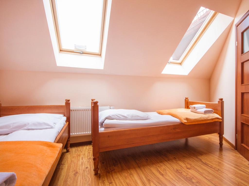 Willa Jagniatkow Bed & Breakfast Bagian luar foto