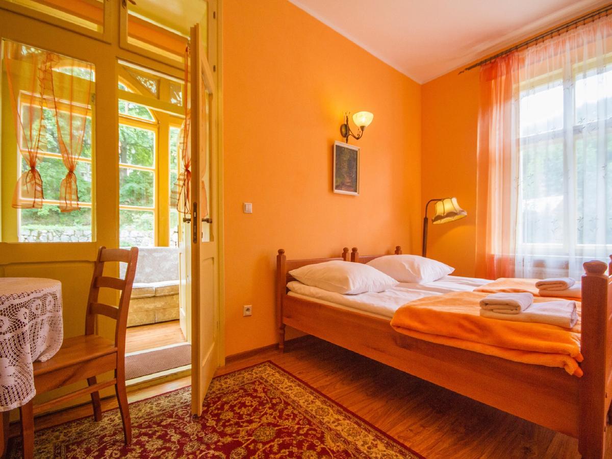 Willa Jagniatkow Bed & Breakfast Bagian luar foto
